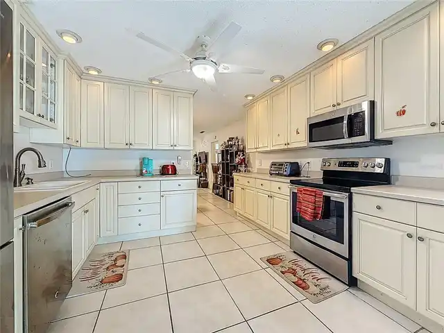 Listing Photo 15