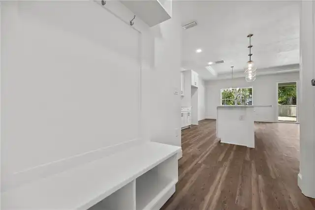 Listing Photo 17