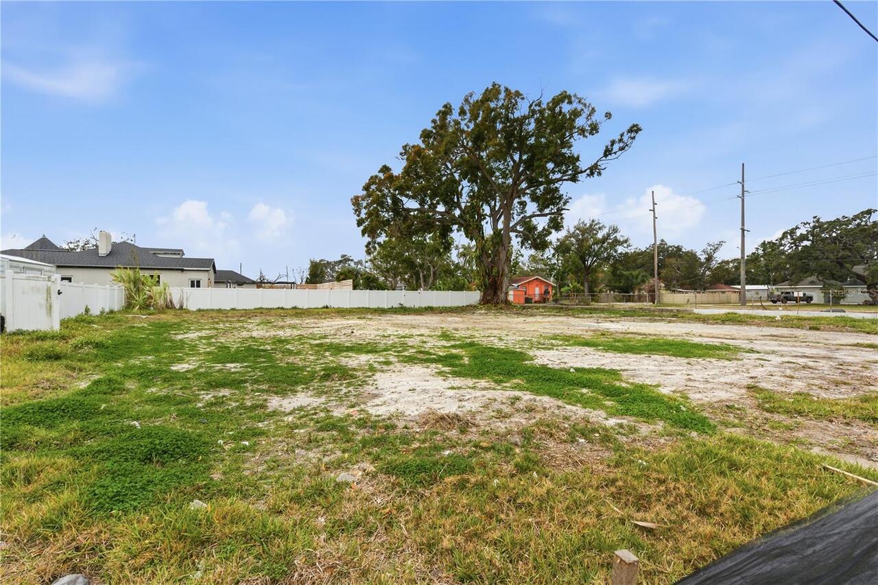 Listing Photo 10