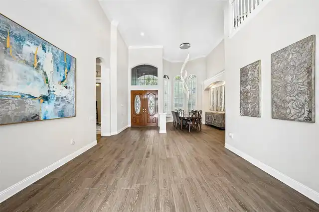 Listing Photo 11