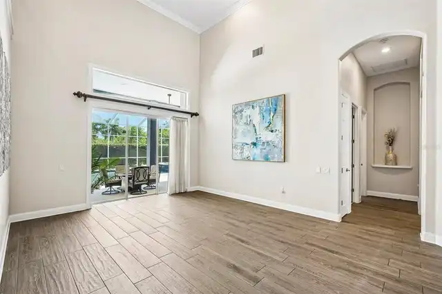 Listing Photo 17