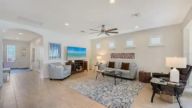 Listing Photo 9