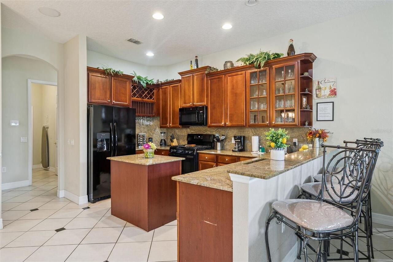 Listing Photo 11