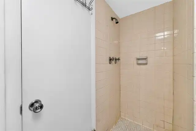 Listing Photo 28