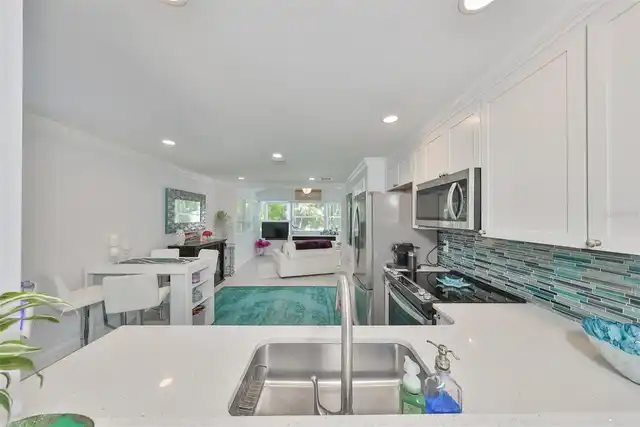 Listing Photo 16