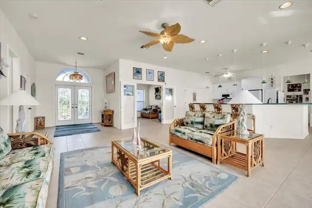 Listing Photo 9
