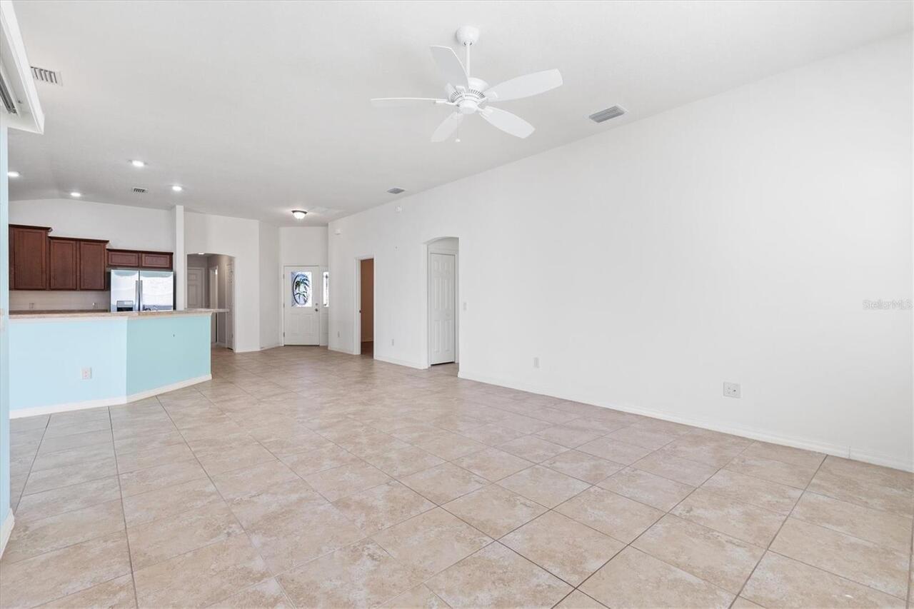 Listing Photo 14