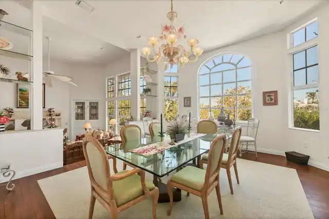Listing Photo 8