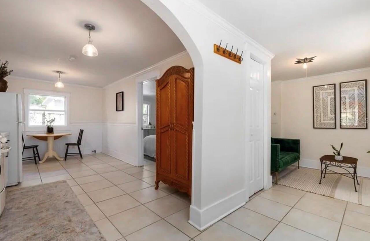 Listing Photo 12
