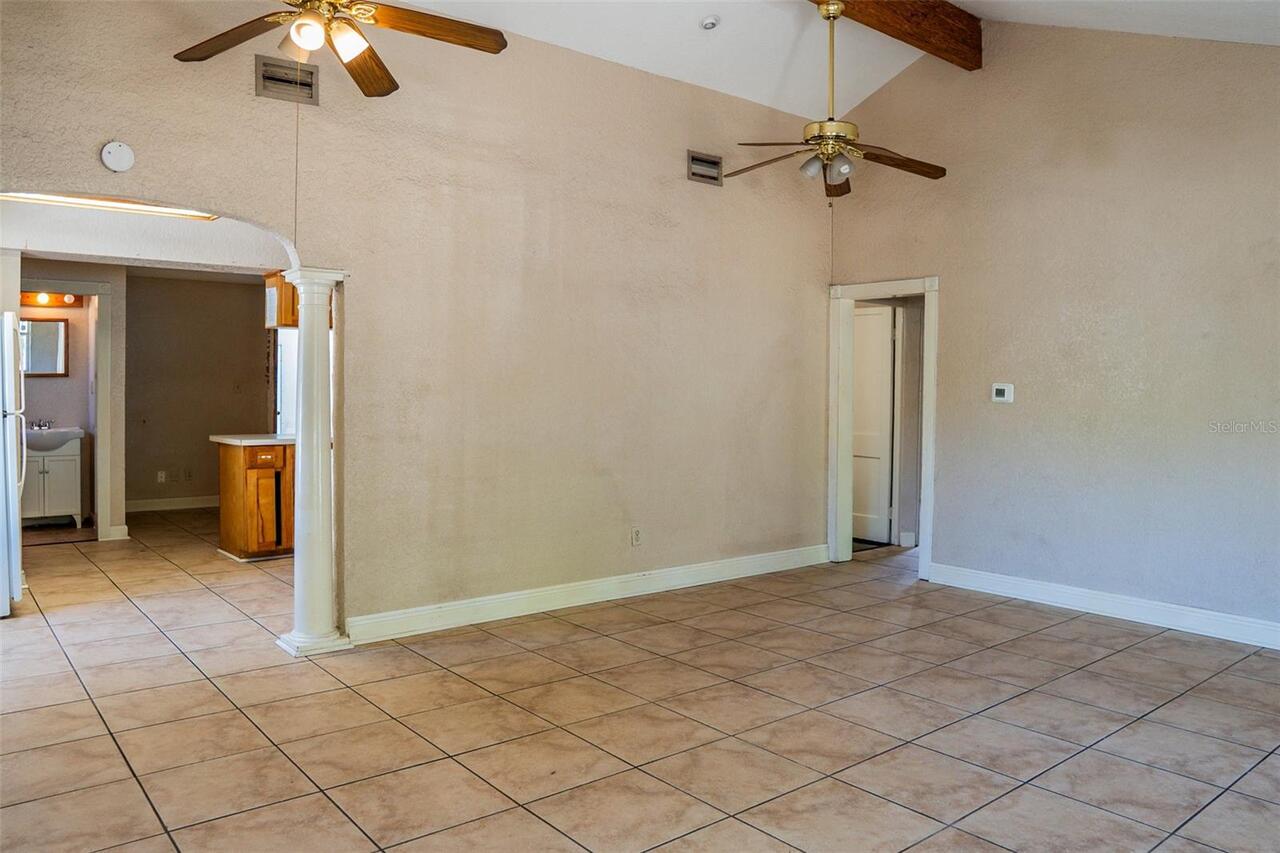 Listing Photo 9