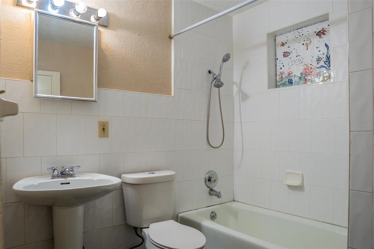 Listing Photo 10