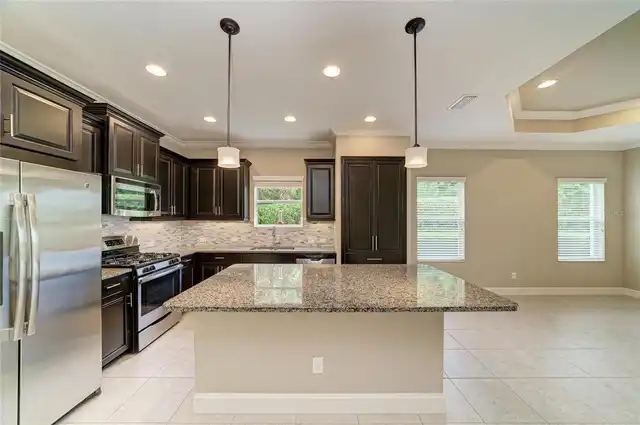 Listing Photo 14