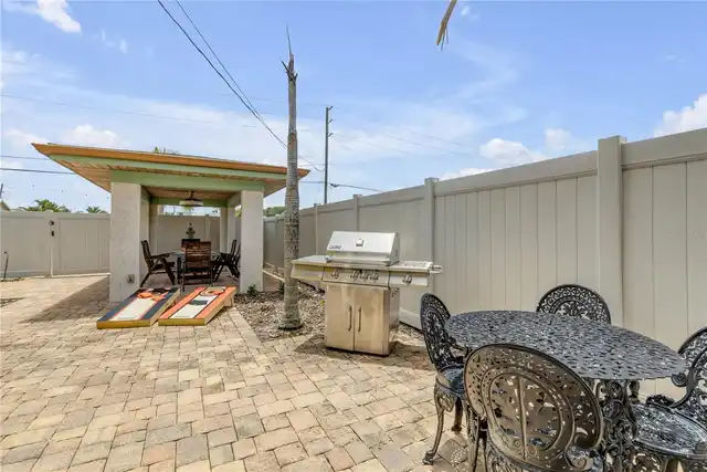 Listing Photo 12