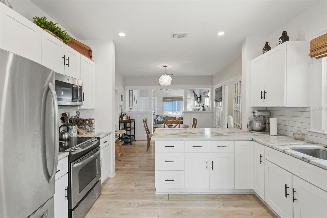 Listing Photo 11
