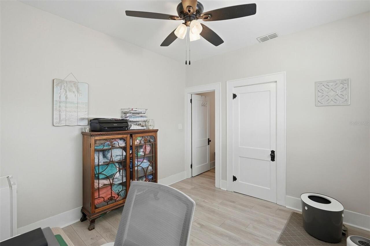 Listing Photo 16