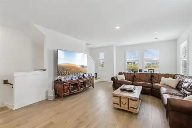 Listing Photo 10