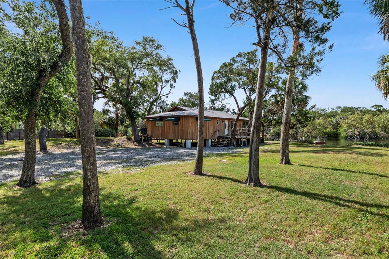 Listing Photo 9