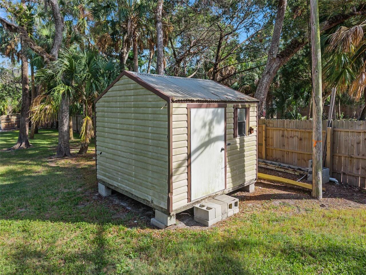 Listing Photo 10