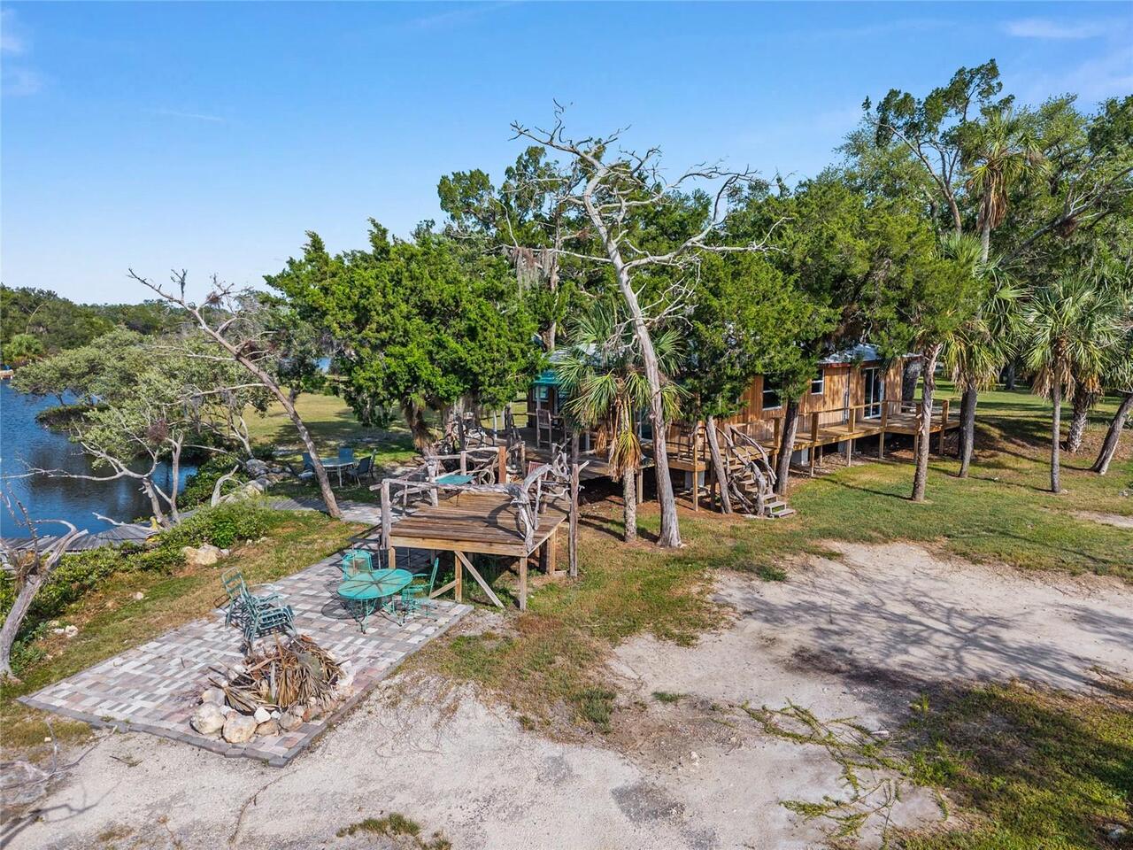 Listing Photo 11