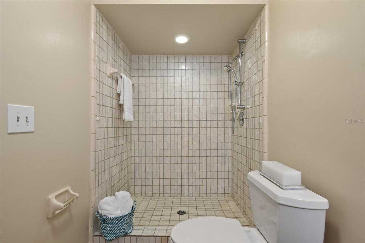Listing Photo 33