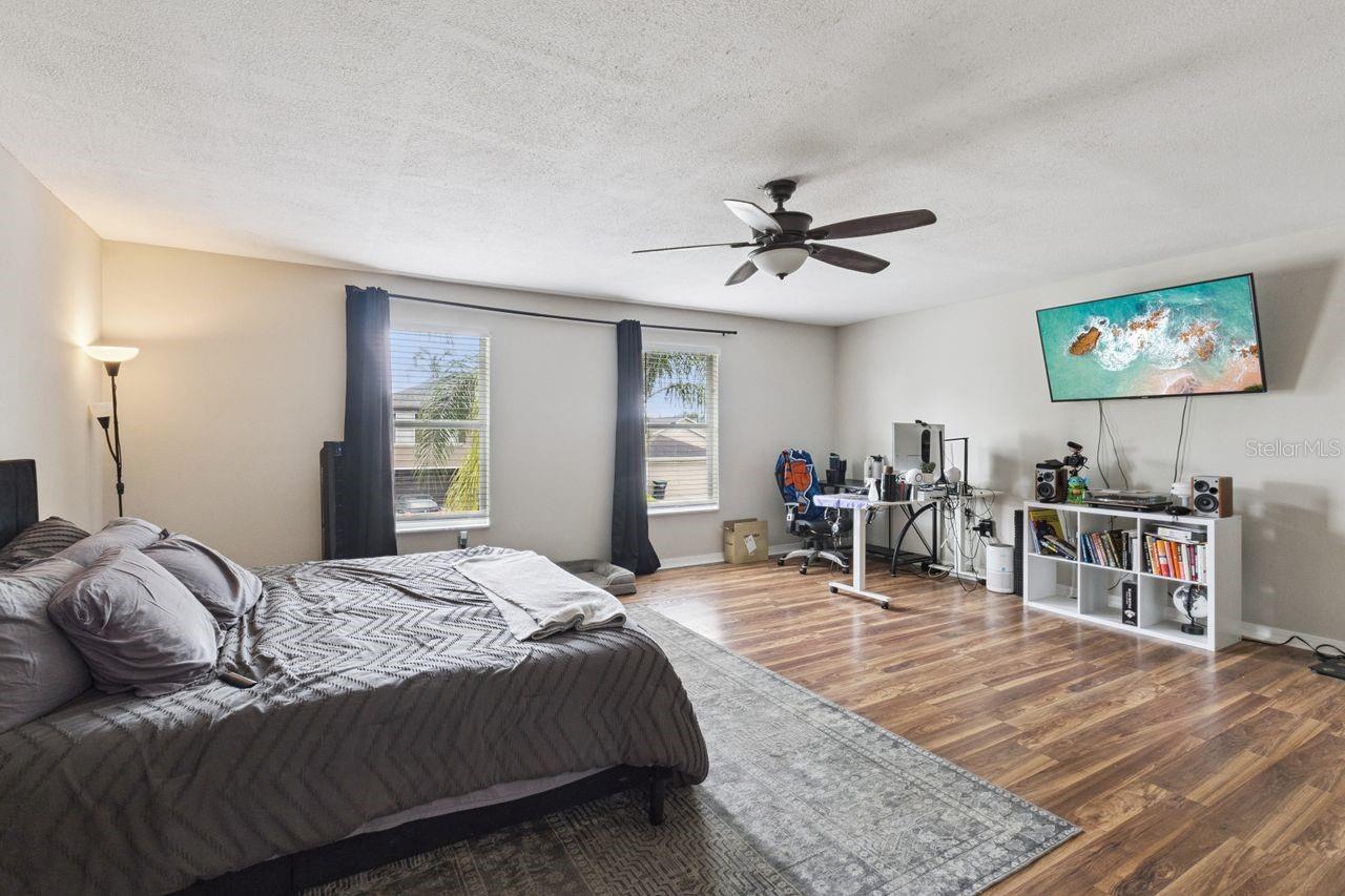 Listing Photo 8