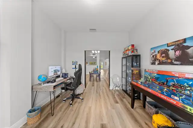 Listing Photo 15