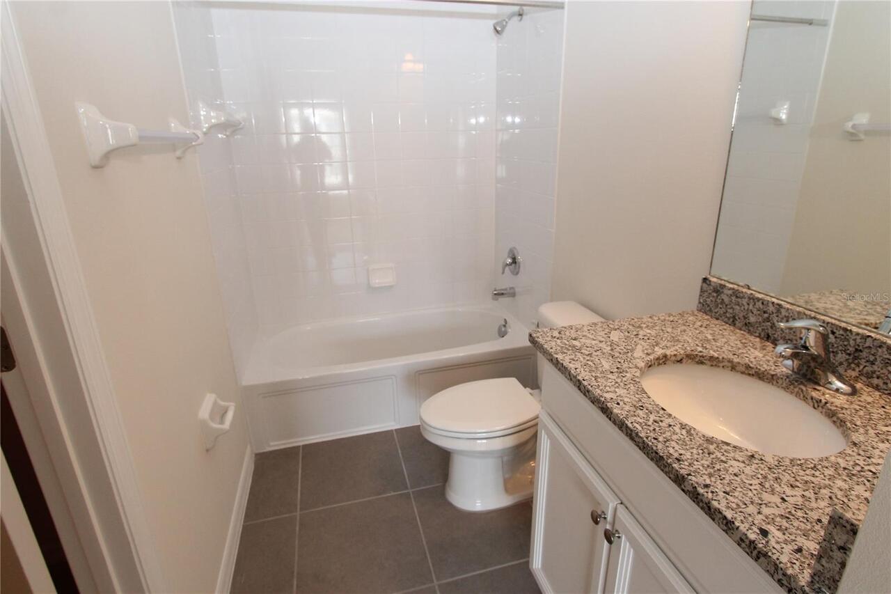 Listing Photo 14