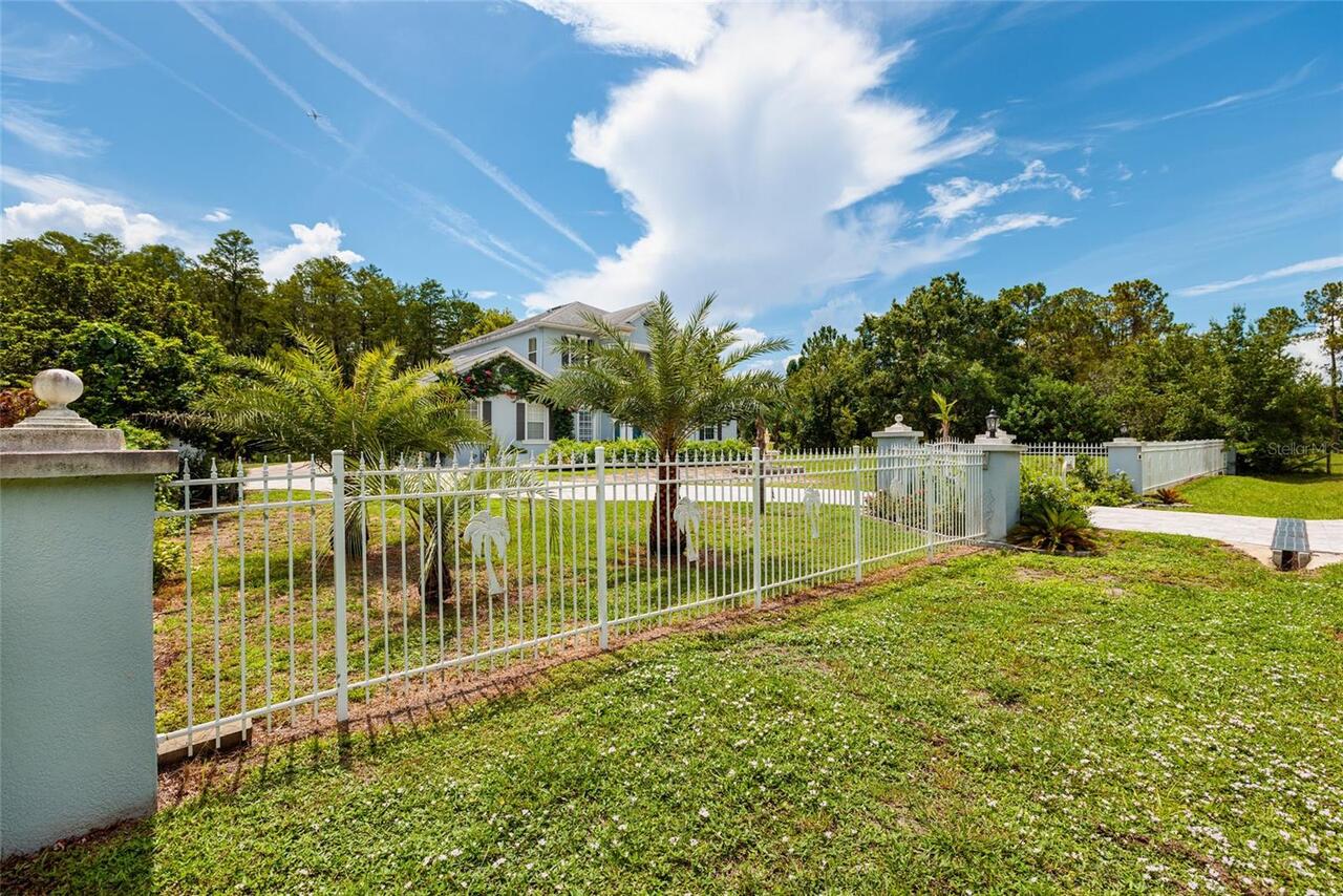 Listing Photo 11