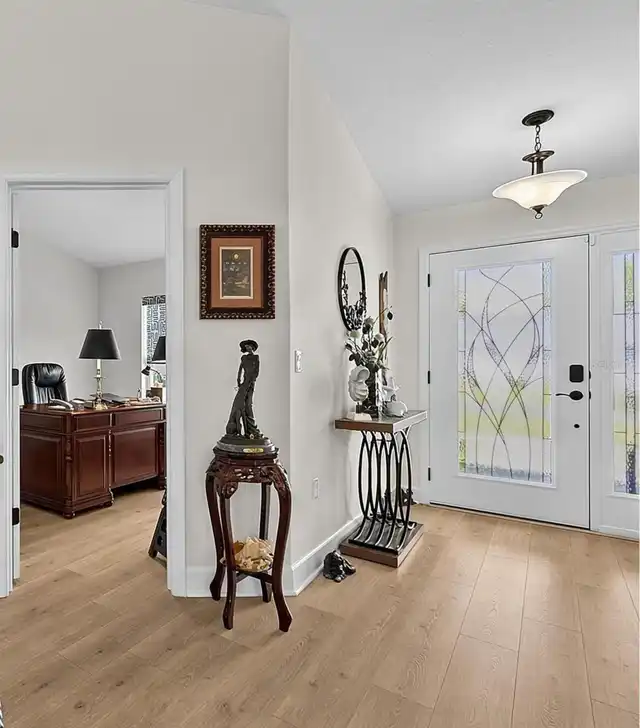 Listing Photo 11