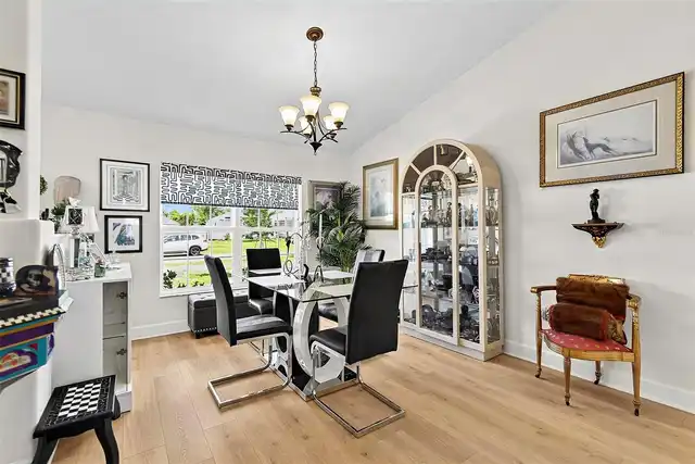 Listing Photo 22