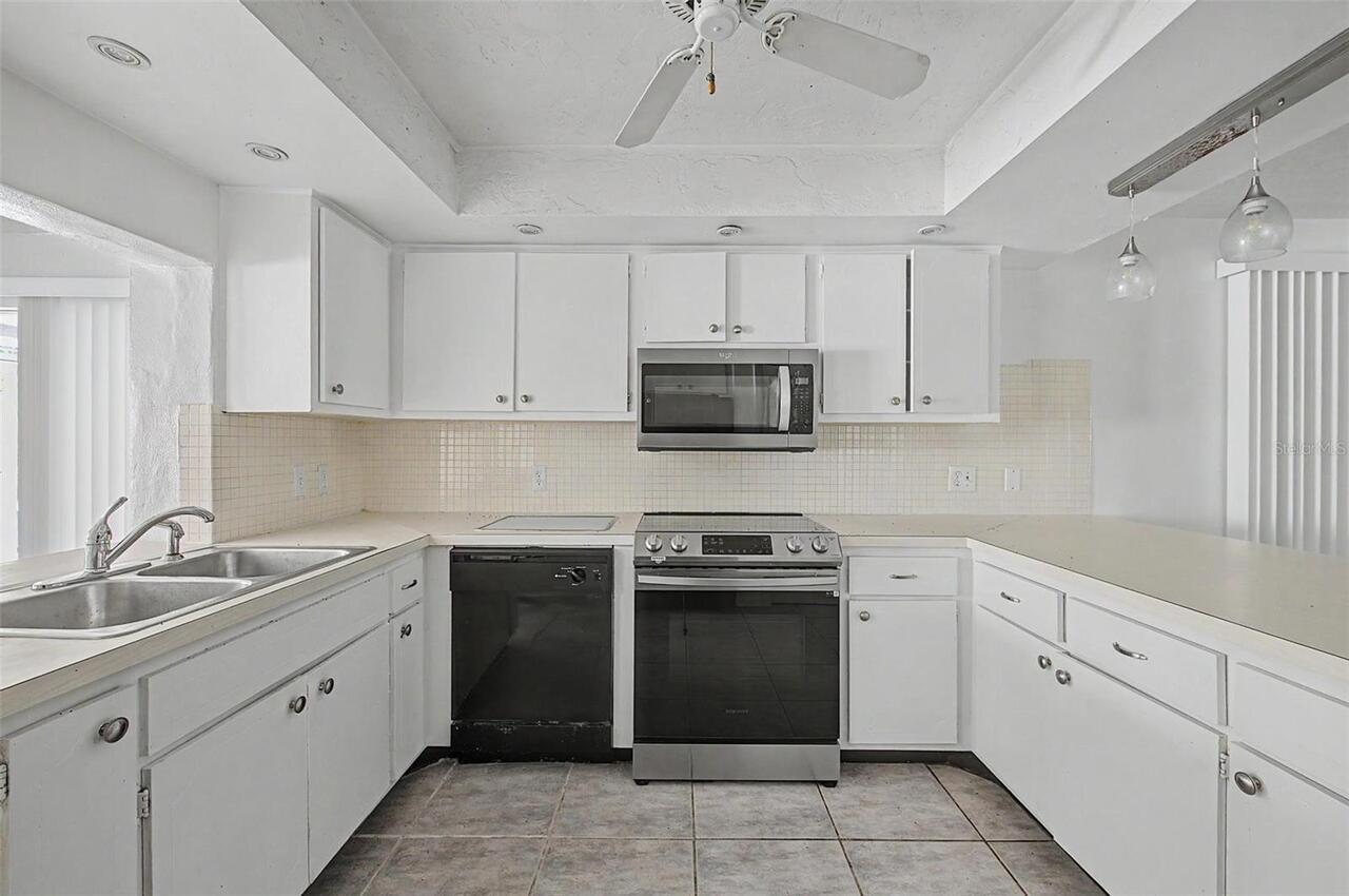 Listing Photo 16