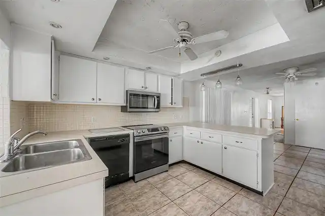 Listing Photo 17