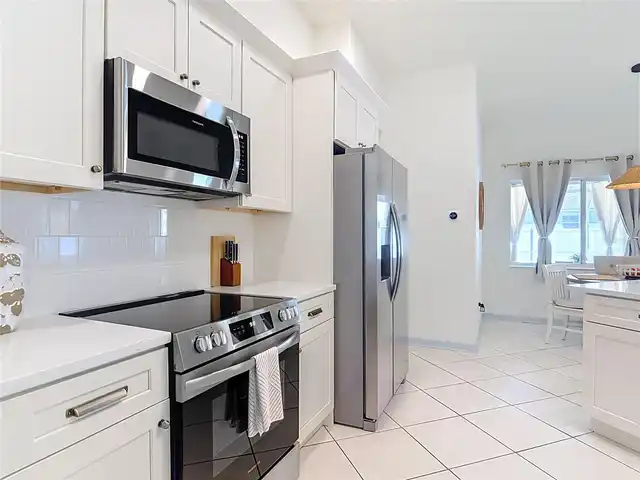 Listing Photo 7