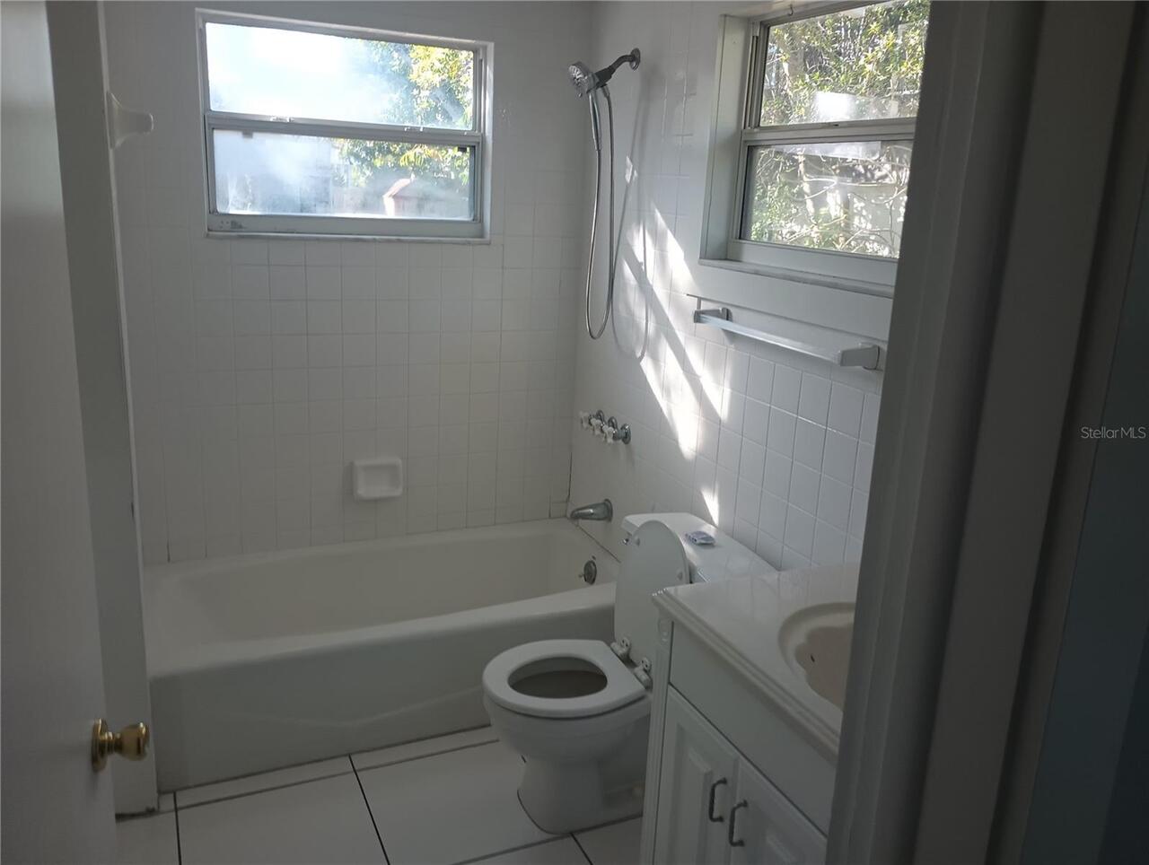 Listing Photo 8