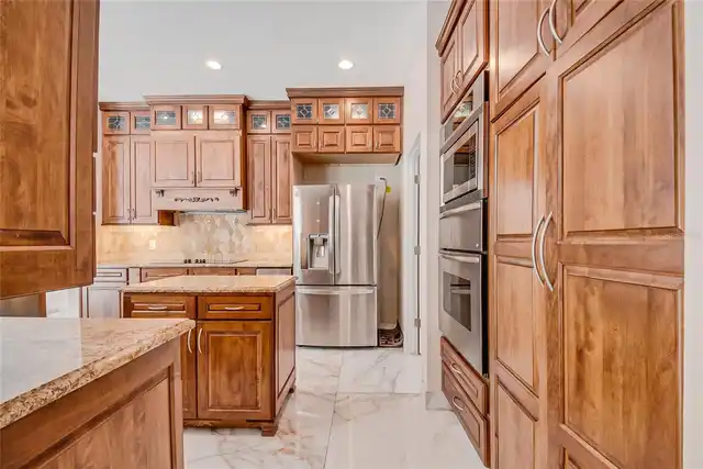 Listing Photo 8