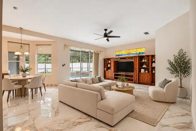 Listing Photo 12