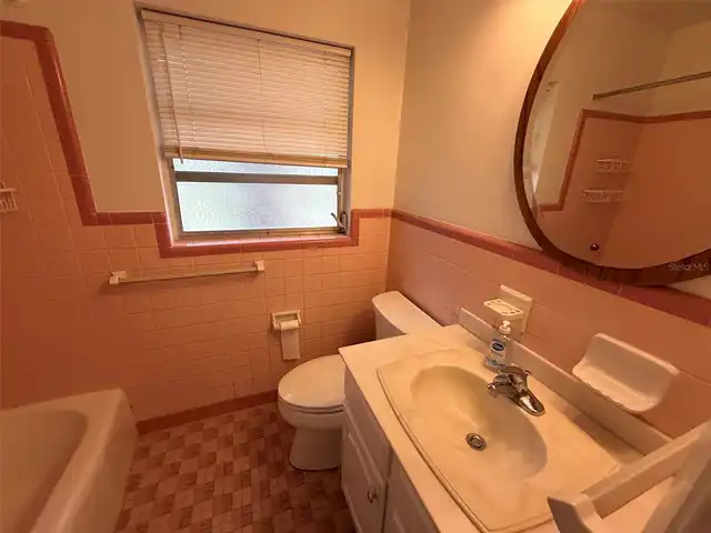 Listing Photo 12