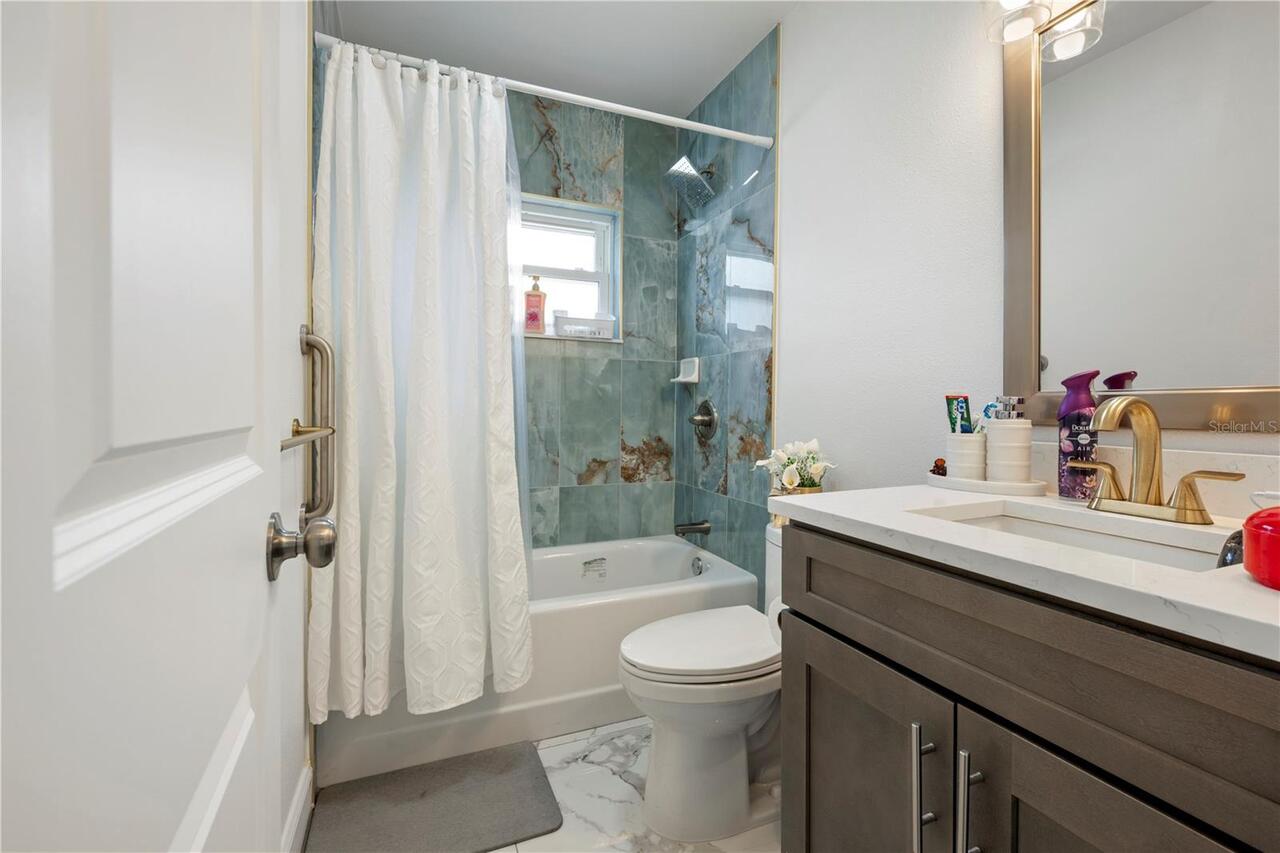 Listing Photo 17