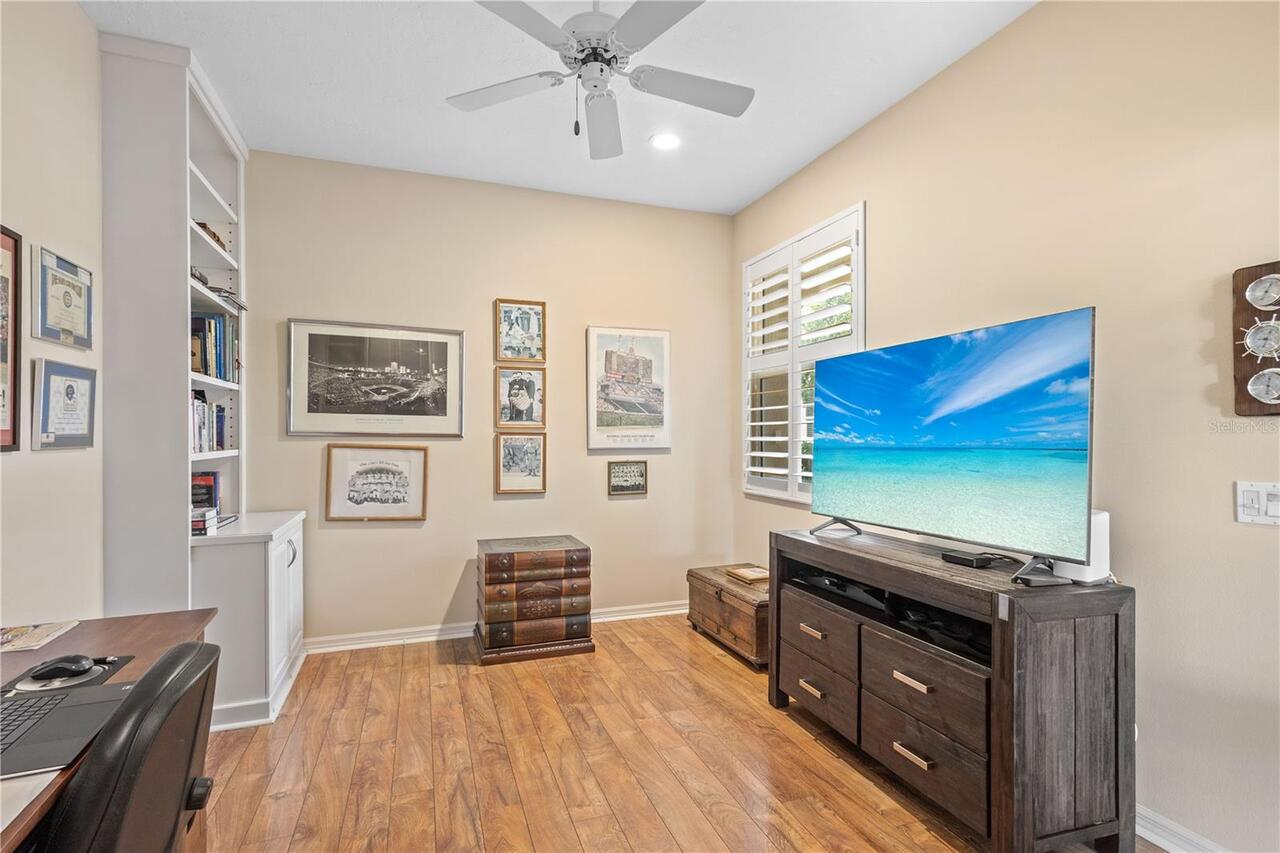 Listing Photo 12