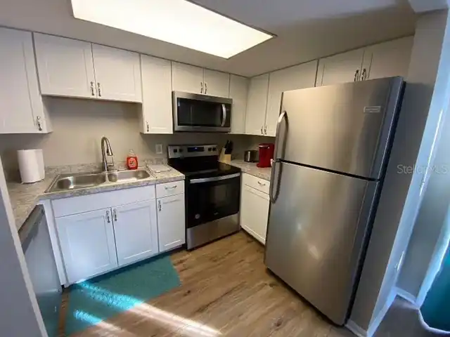 Listing Photo 6