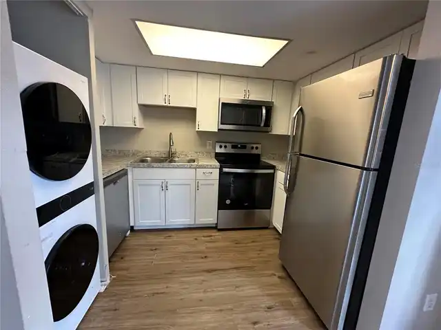 Listing Photo 9