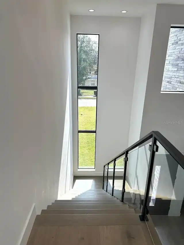Listing Photo 16