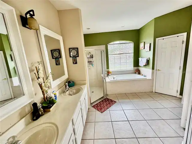Listing Photo 9