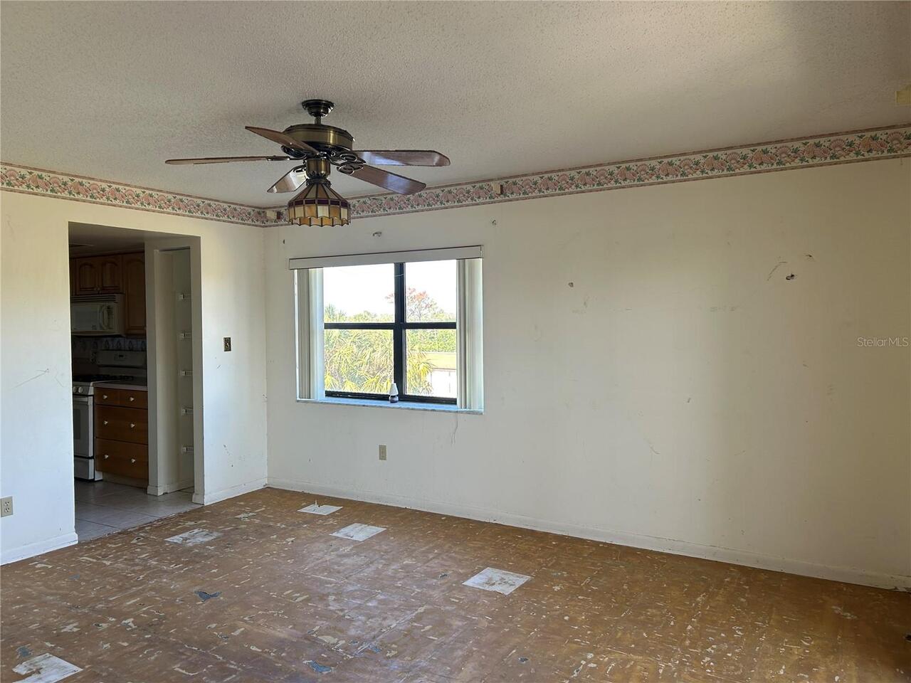 Listing Photo 9