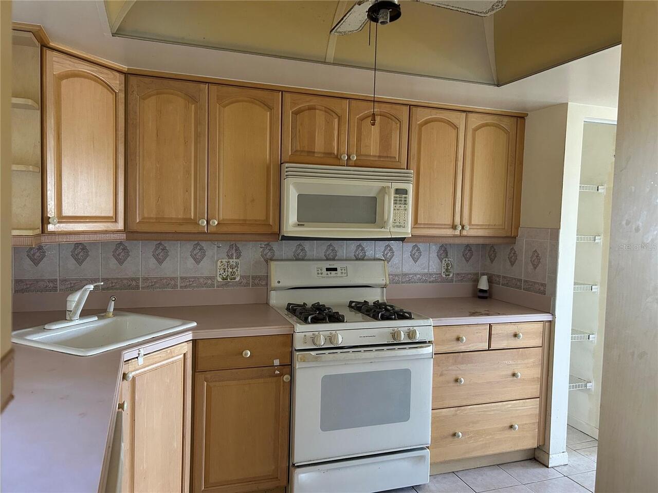 Listing Photo 10