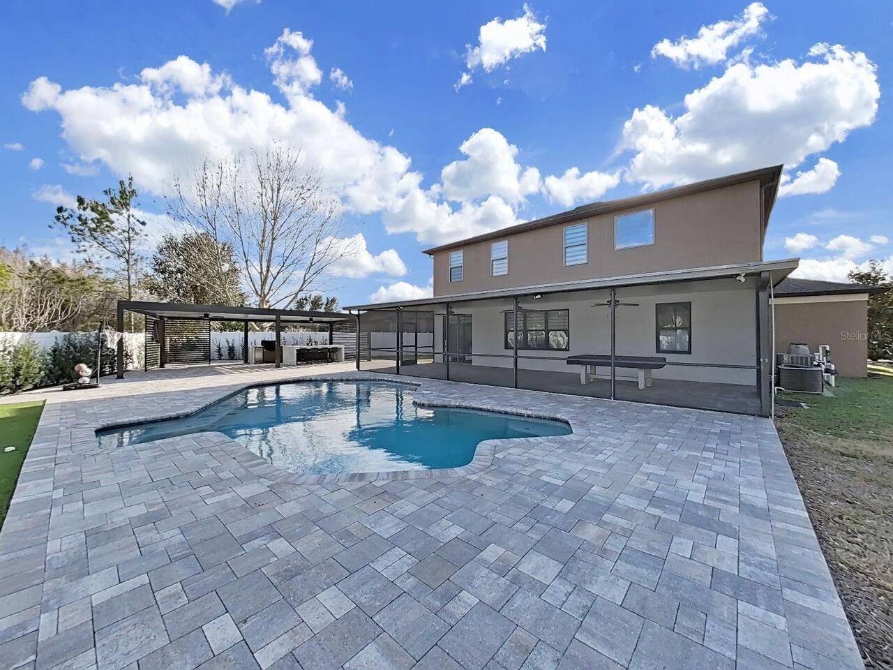 Listing Photo 5