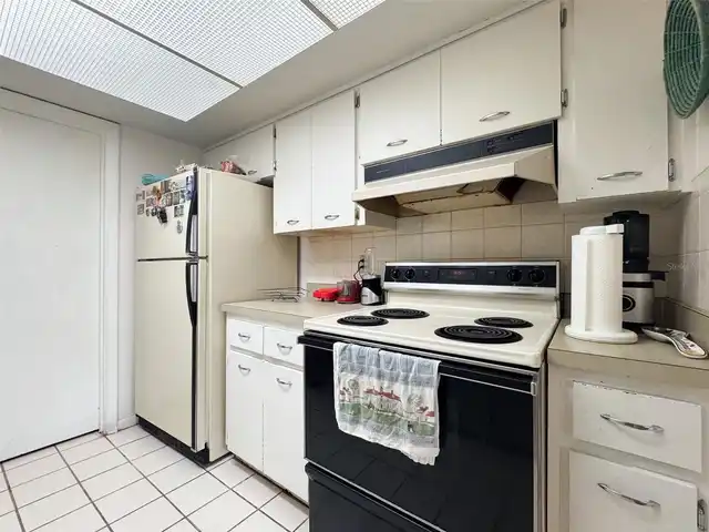 Listing Photo 6