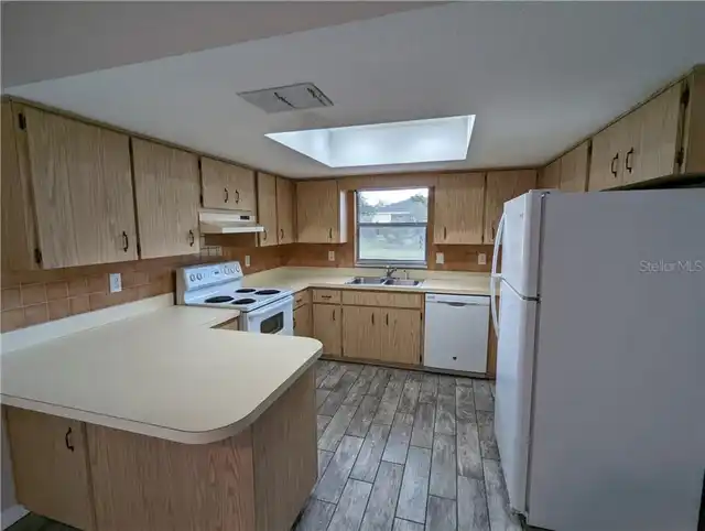 Listing Photo 6