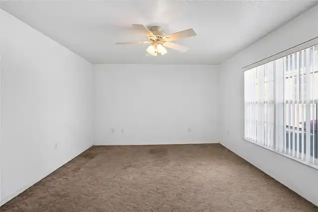Listing Photo 24