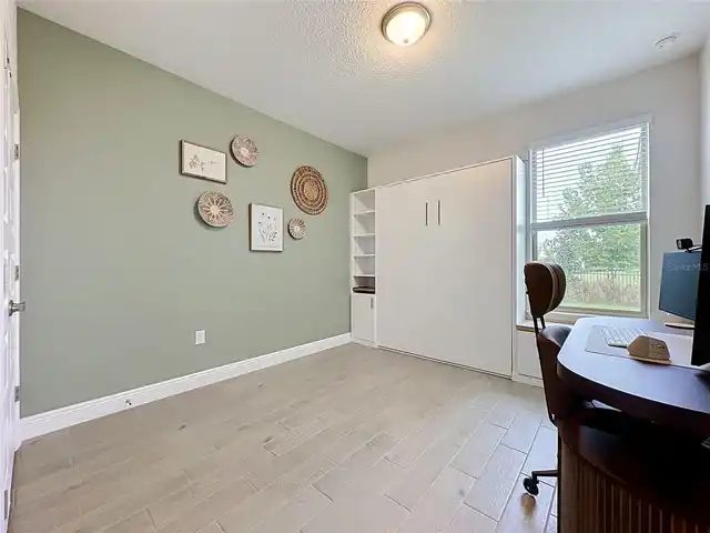Listing Photo 14